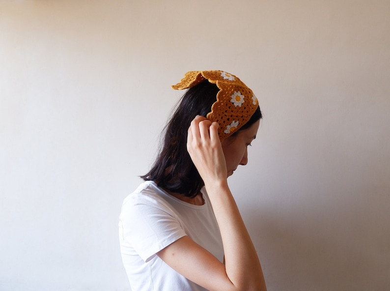 Mustard Yellow Daisy Crochet Bandana, Granny Square, Boho Hair Scarf, Hippie Hair Wrap, Vintage Style, Retro Hair Kerchief,Triangle Headband image 5