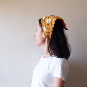 Mustard Yellow Daisy Crochet Bandana, Granny Square, Boho Hair Scarf, Hippie Hair Wrap, Vintage Style, Retro Hair Kerchief,Triangle Headband image 2