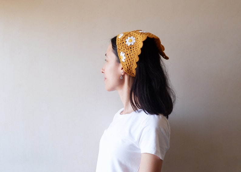 Mustard Yellow Daisy Crochet Bandana, Granny Square, Boho Hair Scarf, Hippie Hair Wrap, Vintage Style, Retro Hair Kerchief,Triangle Headband image 2