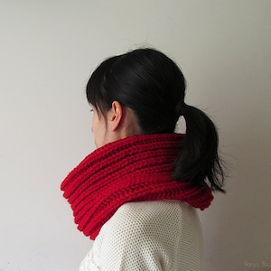 Hand Knitted Cowl in Carmen Red, Chunky Knit Cowl, Oversized Neckwarmer, Wool Blend