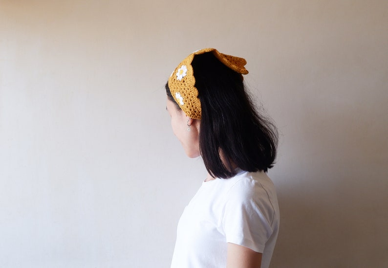 Mustard Yellow Daisy Crochet Bandana, Granny Square, Boho Hair Scarf, Hippie Hair Wrap, Vintage Style, Retro Hair Kerchief,Triangle Headband image 3