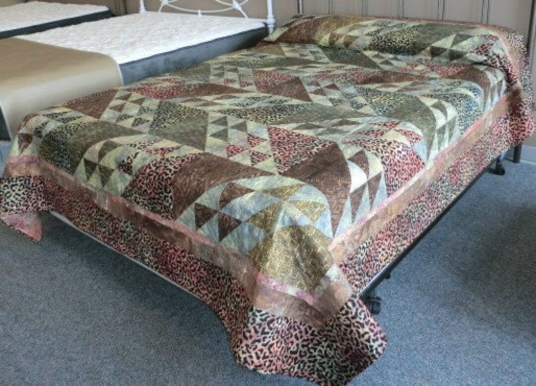 FREE Shipping USA and CANADA Queen Size Quilt Jungle Path Pattern