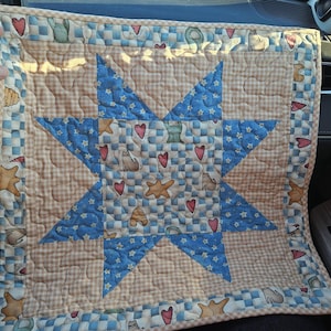 Quilted cat and heart themed table topper