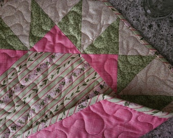 Quilted Table topper, post included, Sunburst by The Fabric Addict