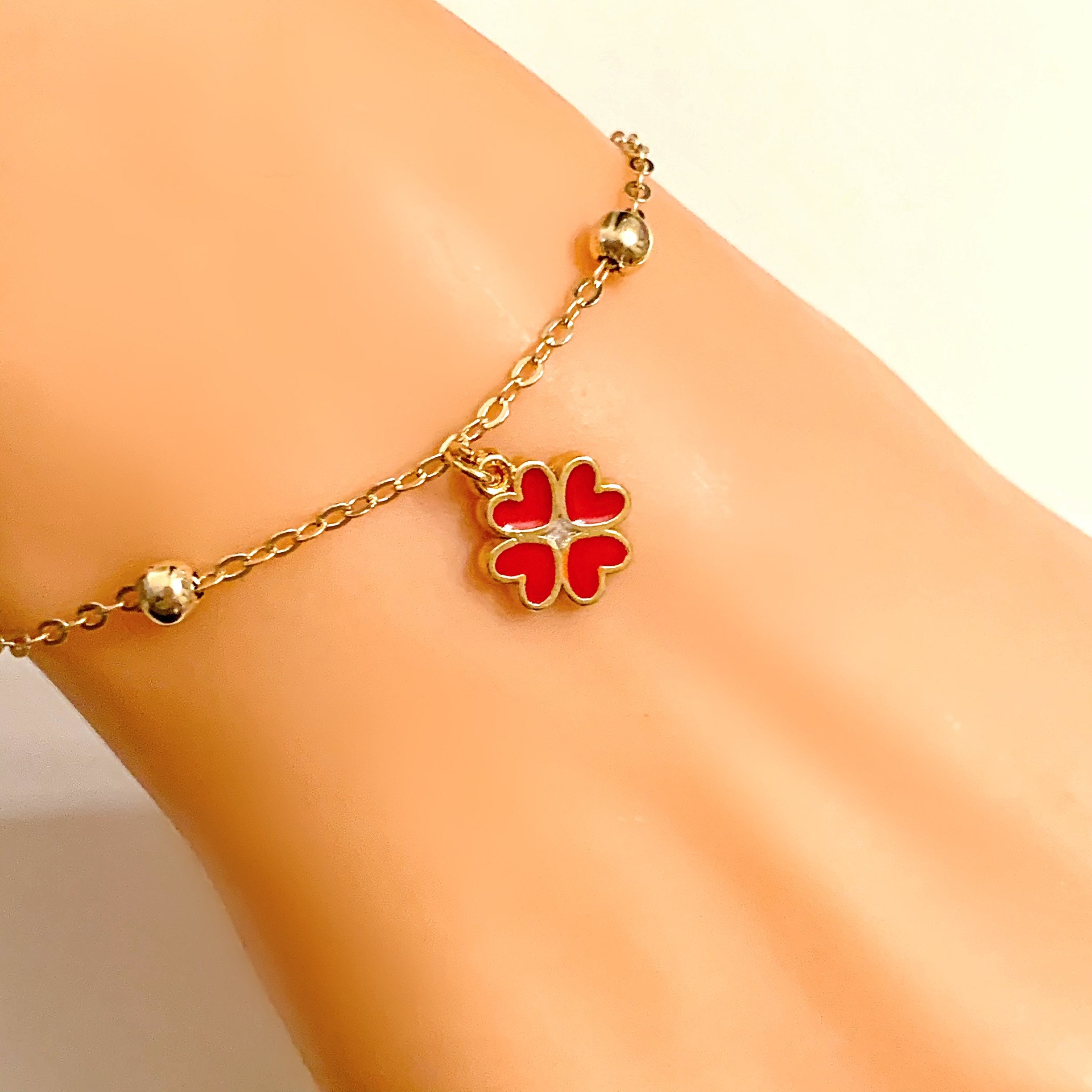 Red clover bracelet deals