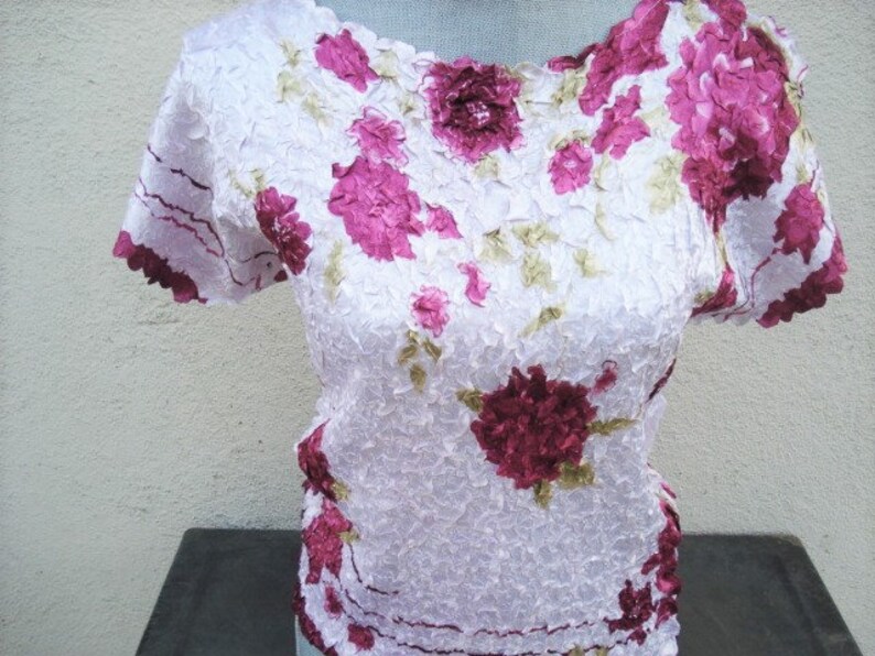 Woman/'s Clothing Pink Fashions Ladies Pink Flower Blouse Ladies Top Pink Top Fashions Colorful Clothes