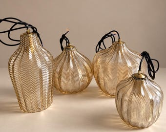Lámpara colgante de cristal con diseño de espiga, color ámbar o gris humo, estilo mediados de siglo.