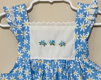 Blue Daisy pattern dress size 3-6 months