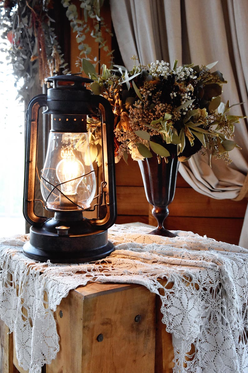 Muskoka Lifestyle Products Lantern Table Lamp
