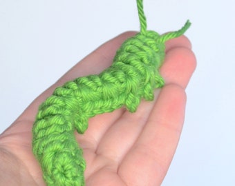 crochet pattern Scrappy Little Caterpillar, intermediate, small, wired