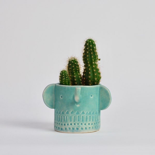 Mini elephant cactus plant pot // ring holder // handmade // turquoise