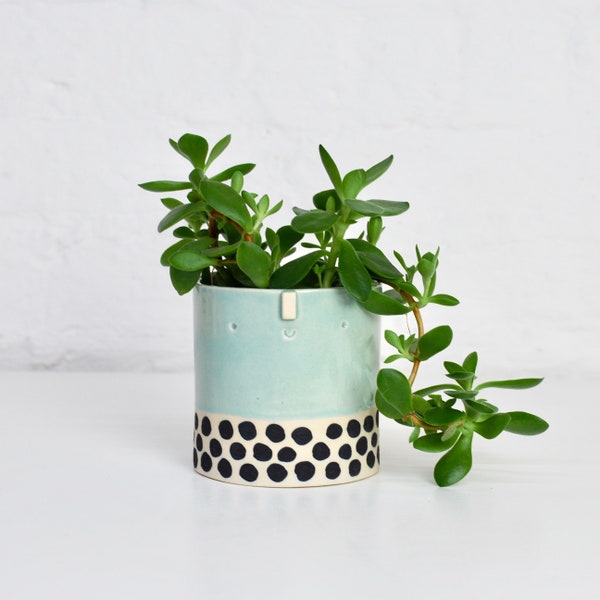 ZOELLA x ETSY x ATELIERSTELLA Collaboration // Spotty Planter Pot with face // Mint Green & Black Spot