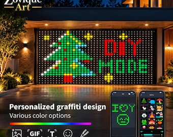 Può includere: Un grande display a griglia LED montato su una porta del garage, che mostra un albero di Natale pixelato verde e il testo DIY MODE in rosso e verde. Due smartphone in primo piano mostrano le interfacce dell'app per personalizzare i motivi.