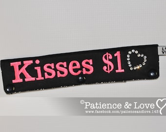 One (1) Kisses Bling Leash Sleeve, Snap-On
