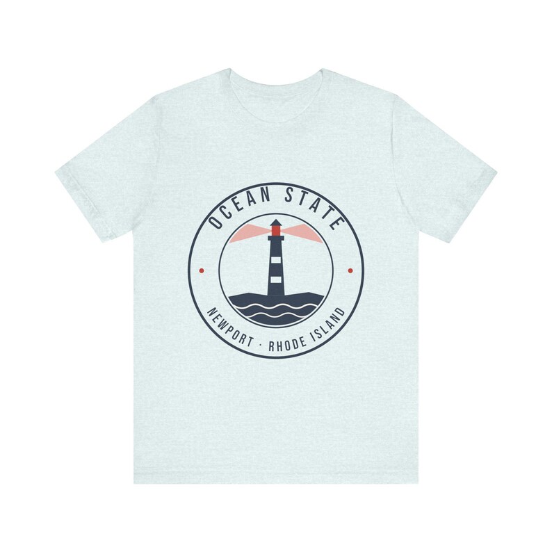 Camiseta del Faro de Ocean State, Camiseta con el emblema de Newport, Rhode Island, Recuerdo de Rhode Island, Regalo náutico de faro, Camiseta unisex de algodón suave imagen 4
