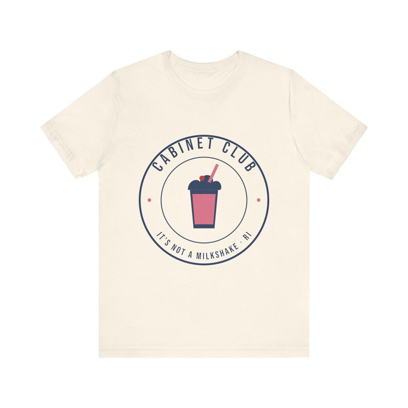 Maglietta Cabinet Club, Maglietta Rhode Island Milkshake, Non è un milkshake, Maglietta divertente con slang del Rhode Island, Regalo per gli amanti del Rhode Island, Maglietta unisex in cotone immagine 3
