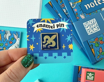 Medieval Fleur-De-Lis Enamel Pin: Mini Medieval Tile Pin.