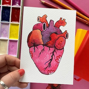 Carte postale de coeur humain. Carte postale de peinture à la gouache. Illustration anatomique du coeur. Cœur humain Art. Carte postale de la Saint-Valentin. Impression d'Halloween
