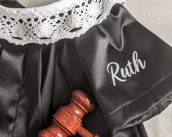 Kleinkind Richter Robe Kostüm: Schwarzes Satin Kleid mit Optionaler Personalisierung für Neugeborene - 5T