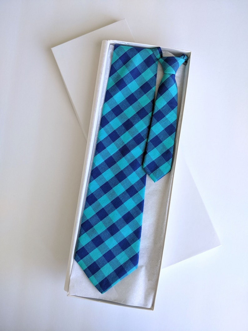 White Tie Gift Box Optional Black, Green or Blue Ribbon Fits Neck Tie, Bow Tie, Scarf, or Belt Tie NOT included image 1