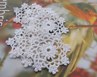 Crochet snowflakes Christmas tree ornament Vintage decor Winter ornament Crochet home decor White lace snowflakes