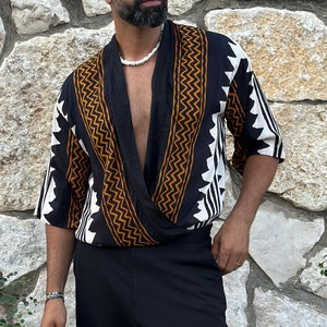 Mens Boho Kimono, Geo KIimono-Style Jacket, Short Sleeve Kimono for Him, Festival Outfit, Hipster Rave Man Jacket, Unisex Beach Cover Up zdjęcie 1