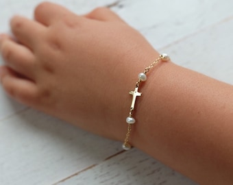 Baby baptism Bracelet,Cross Baby Bracelet,Baptism Jewelry,Pearl Baby Bracelet,Godchild Gift,Baby Girl Cross Jewelry,dedication gift