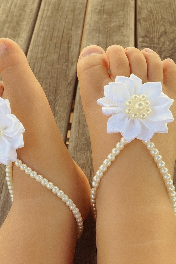 Baby Girl Pearl Sandals – Barefoot Christening Shoes – Infant Baptism Gift – Handmade Summer Jewelry – Baby Shower photo prop