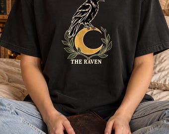 Camiseta con la carta del cuervo del tarot, camiseta de bruja con la luna y el cuervo, camiseta gótica de tarot de la academia oscura, regalo ocultista de Comfort Colors