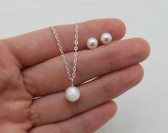 Set of 3 Pearl Jewelry Sets, 3 Bridesmaid Sets with Necklaces and Pearl Stud Earrings 01331