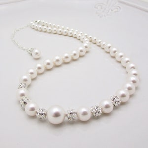 Pearl Bridal Necklace in Sterling Silver with Backdrop, Ivory or White Pearl Wedding Necklace Backdrop 6040 imagem 1