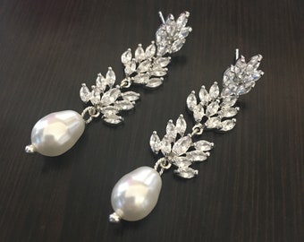 Crystal and Pearl Wedding Earrings, Vintage Style Bridal Earrings with Pearl Drop 6021