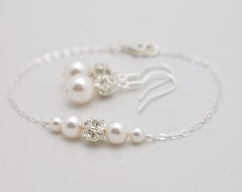 Set of 4 Pearl Bracelets and 4 Pairs Pearl Earrings, Bridesmaid Jewelry Sets