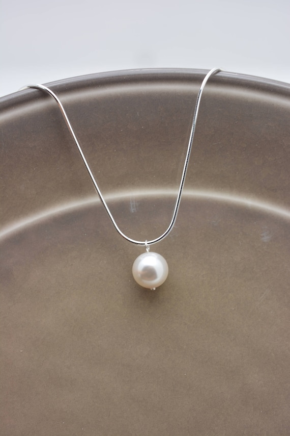 ネックレス・ペンダント The One Pearl Necklace One Pearl Necklace, Single Pearl Pendant on Sterling Silver