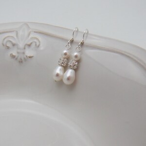 Sterling Silver Bridal Earrings, Pearl Drop Wedding Earrings, Teardrop Pearl and Rhinestone 0393 afbeelding 3