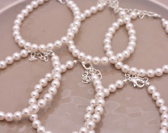 Set of 6 Pearl Bracelets, 6 Bridesmaid Pearl Strand Small Pearl Bracelet