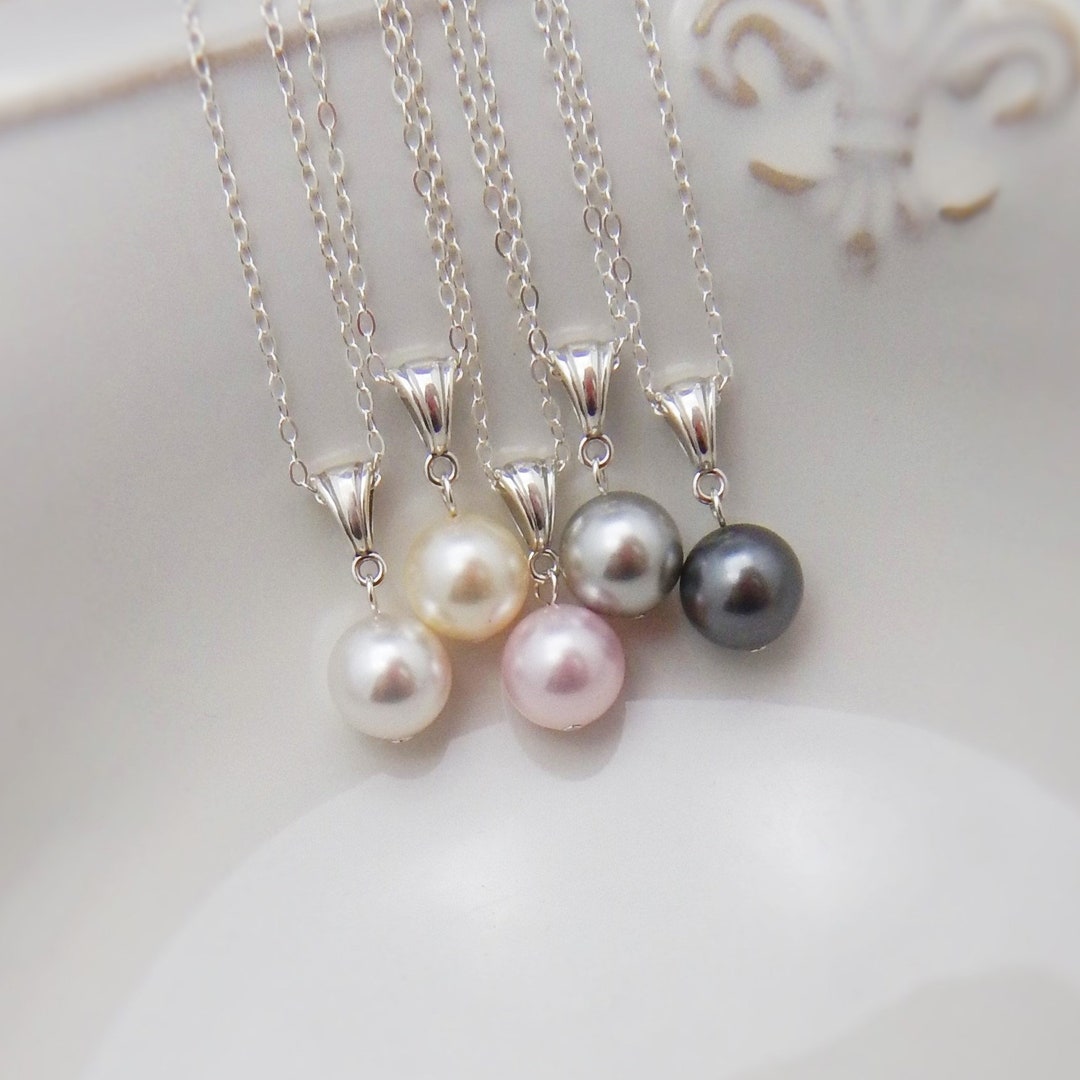 Set of 5 Pearl Pendant Necklaces 5 Bridesmaid Necklaces in - Etsy