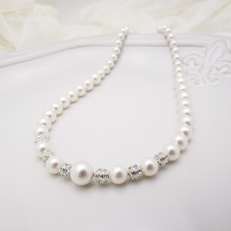 Pearl Bridal Necklace in Sterling Silver with Backdrop, Ivory or White Pearl Wedding Necklace Backdrop 6040 imagem 7
