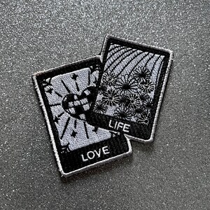 Love, Life Cards Gestickter Aufnäher oder Sticker Patch - Stickerei, gestickter Aufkleber, Aufnäher, Aufbügler, zum Aufbügeln, Aufnähen, Aufkleber