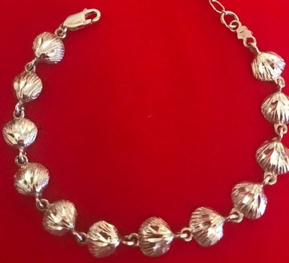 Shell design silver link bracelet - image 1