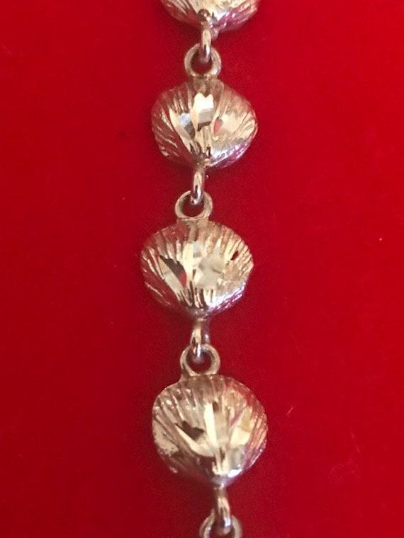 Shell design silver link bracelet - image 2