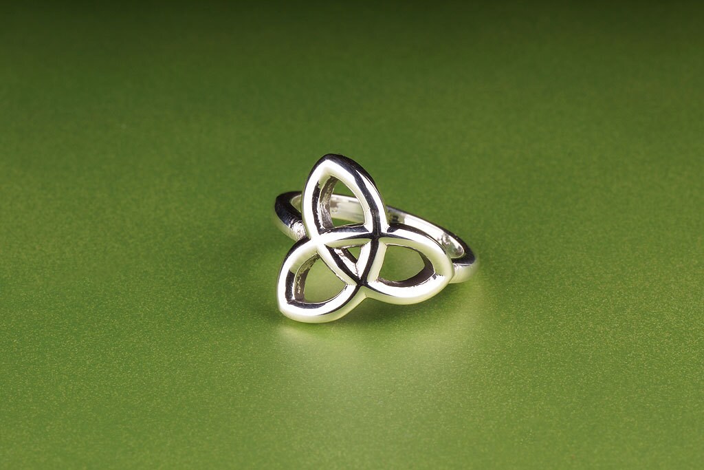 Celtic Trinity Knot Sterling Silver Ring - Etsy