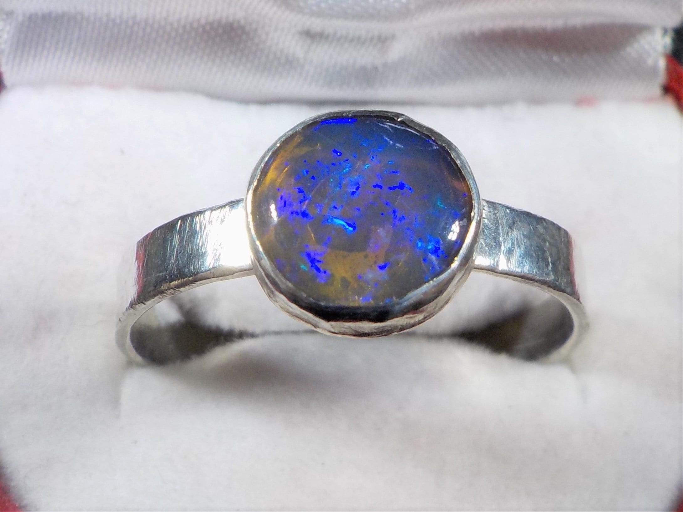 Big Crystal Opal Men's Ring from Lightning Ridge (Size XL or 14