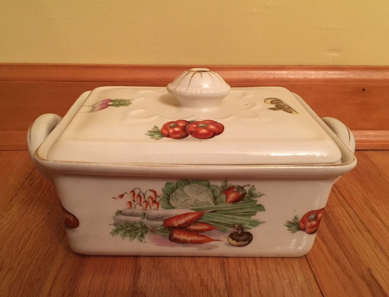 with 2 handles vegetables Vintage covered casserole dish rectangle