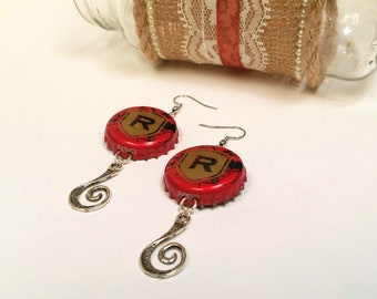 Pendientes de tapa de sidra roja, pendiente de tapa roja, pendientes de tapa de botella, amantes de la cerveza, regalo para camareros, cerveceros, pendientes lindos, amantes de la sidra