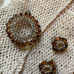 Brooch and Earring Set Vintage Amber snd Rhinestone