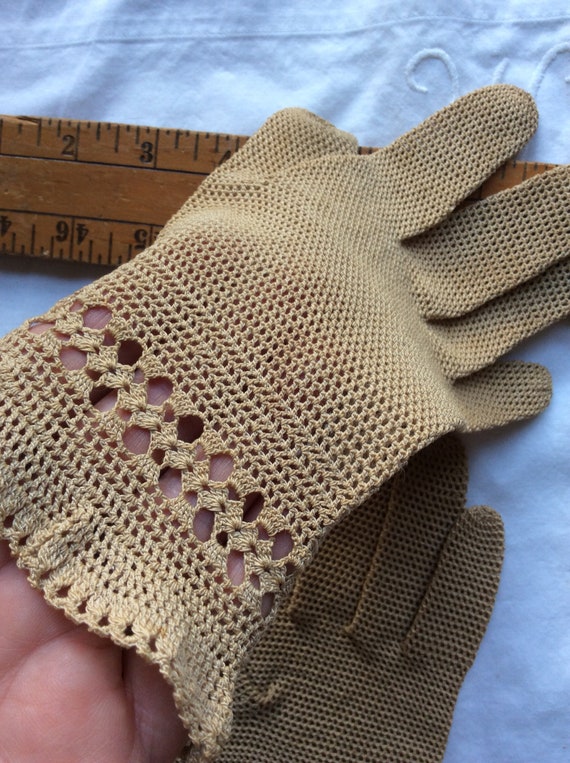 Vintage Knit Gloves - image 3