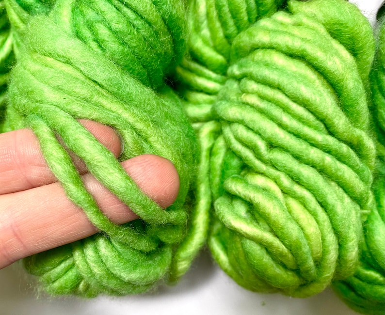 35/% Off Cashmere Genghis Jade Sapphire Hand Spun Hand Dyed Yarn Super Bulky 60 Yards