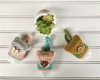 Sani-Cozi, hand sanitizer cozy, crochet cozy, hand sanitizer holder
