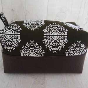 Screen printed large makeup / cosmetic / wash / travel bag image 1